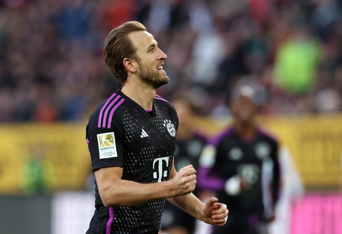 Kane giúp Bayern vượt qua Augsburg, hướng tới kỷ lục mới tại Bundesliga- Ảnh 2. Kane giúp Bayern vượt qua Augsburg, hướng tới kỷ lục mới tại Bundesliga- Ảnh 2.