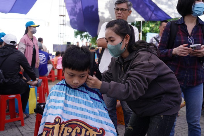 Lao động khắp nơi rộn ràng vui Tết- Ảnh 7. Lao động khắp nơi rộn ràng vui Tết- Ảnh 7.