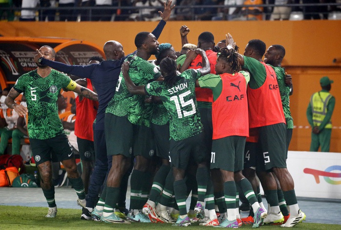 Em họ Onana gây thảm họa, Cameroon thua sốc ở đại chiến trước Nigeria- Ảnh 4. Em họ Onana gây thảm họa, Cameroon thua sốc ở đại chiến trước Nigeria- Ảnh 4.