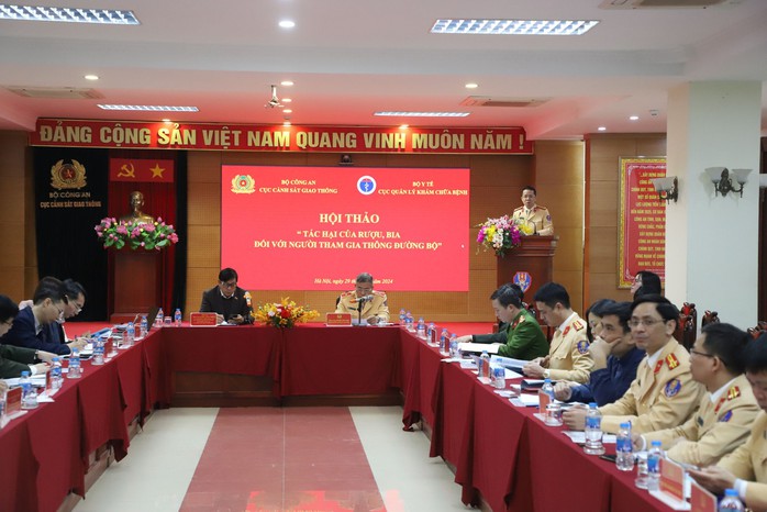 Xử nặng để xây dựng văn hóa giao thông- Ảnh 2. Xử nặng để xây dựng văn hóa giao thông- Ảnh 2.