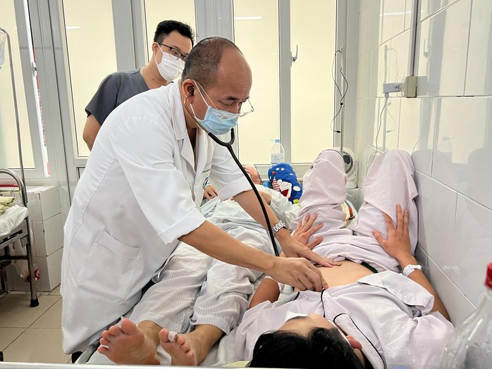 Cả đời chống bệnh truyền nhiễm để cứu người- Ảnh 1. Cả đời chống bệnh truyền nhiễm để cứu người- Ảnh 1.
