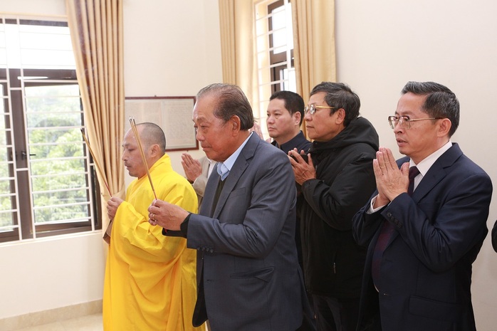 Nguyên Phó Thủ tướng Thường trực Trương Hòa Bình tặng quà Tết cho học sinh, hộ khó khăn- Ảnh 3. Nguyên Phó Thủ tướng Thường trực Trương Hòa Bình tặng quà Tết cho học sinh, hộ khó khăn- Ảnh 3.