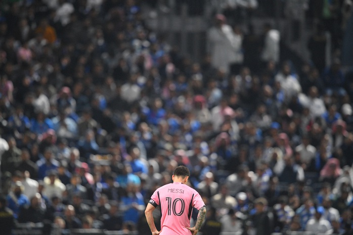 Đội bóng của Messi thua sát nút đội đầu bảng Saudi Pro League- Ảnh 3. Đội bóng của Messi thua sát nút đội đầu bảng Saudi Pro League- Ảnh 3.