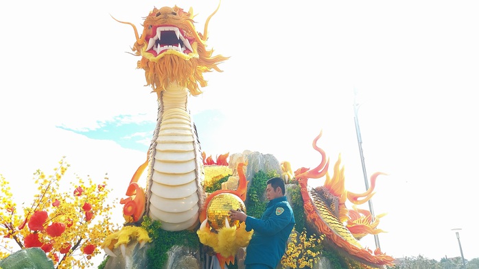 Linh vật rồng vừa được đặt ở Công viên Lao Bảo đã nhận được nhiều lời khen- Ảnh 3. Linh vật rồng vừa được đặt ở Công viên Lao Bảo đã nhận được nhiều lời khen- Ảnh 3.