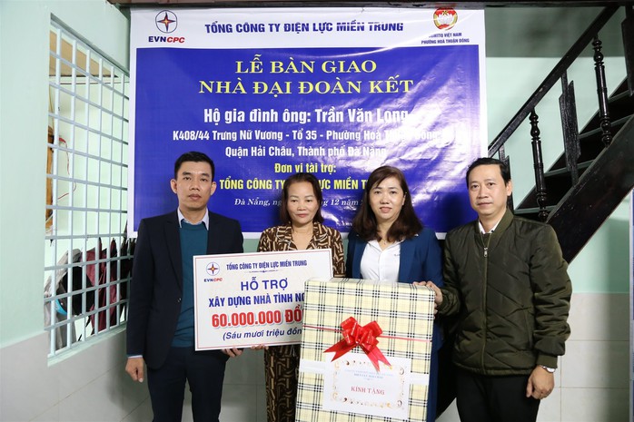 Năm 2024, EVNCPC tiếp tục hỗ trợ xây dựng 70 căn nhà tình nghĩa- Ảnh 4. Năm 2024, EVNCPC tiếp tục hỗ trợ xây dựng 70 căn nhà tình nghĩa- Ảnh 4.