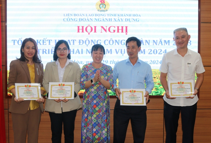 Công đoàn ngành Xây dựng Khánh Hoà tăng cường phát triển đoàn viên - Ảnh 2. Công đoàn ngành Xây dựng Khánh Hoà tăng cường phát triển đoàn viên - Ảnh 2.