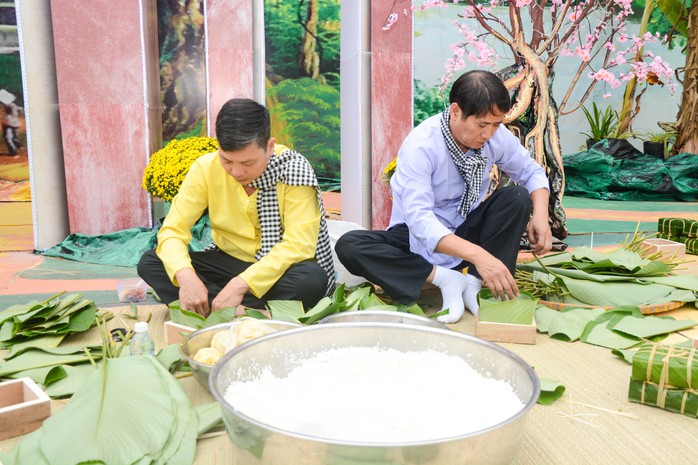 Tổng công ty Khánh Việt tổ chức “Tết sum vầy – Xuân chia sẻ”
- Ảnh 4. Tổng công ty Khánh Việt tổ chức “Tết sum vầy – Xuân chia sẻ”
- Ảnh 4.