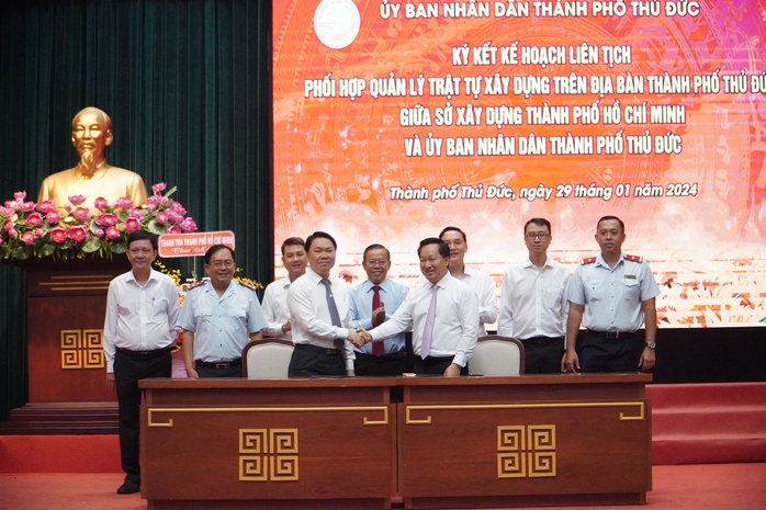 Bổ nhiệm lãnh đạo Thanh tra xây dựng TP Thủ Đức- Ảnh 3. Bổ nhiệm lãnh đạo Thanh tra xây dựng TP Thủ Đức- Ảnh 3.