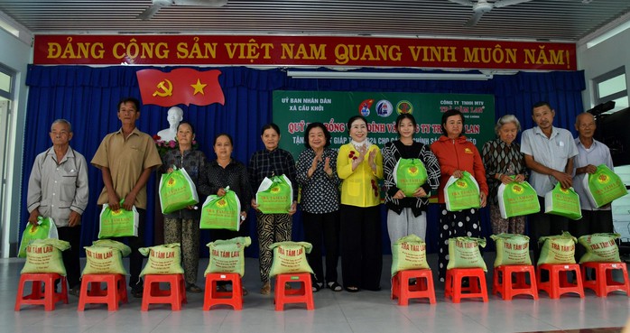 Xuân biên phòng, ấm lòng dân bản- Ảnh 2. Xuân biên phòng, ấm lòng dân bản- Ảnh 2.