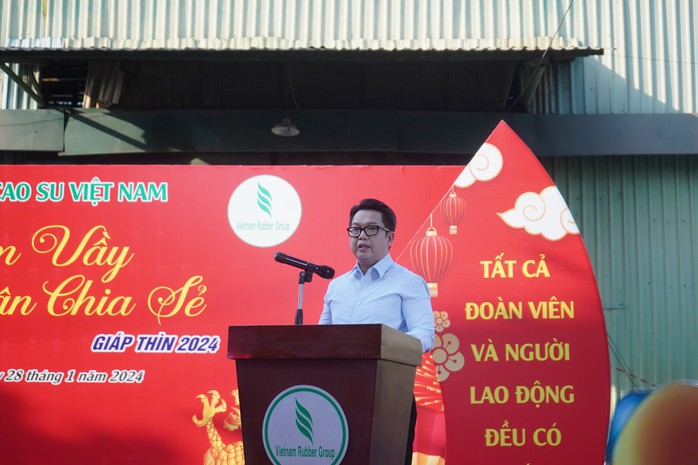 Tết đến sớm với công nhân cao su- Ảnh 3. Tết đến sớm với công nhân cao su- Ảnh 3.