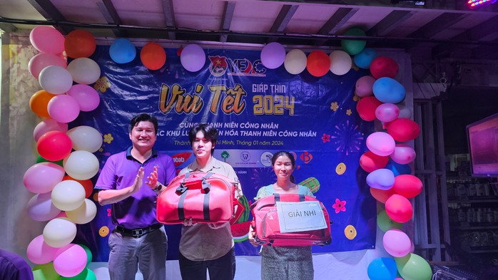 Một chủ nhà trọ chi 150 triệu đồng tổ chức tất niên, tặng quà Tết cho công nhân- Ảnh 6. Một chủ nhà trọ chi 150 triệu đồng tổ chức tất niên, tặng quà Tết cho công nhân- Ảnh 6.
