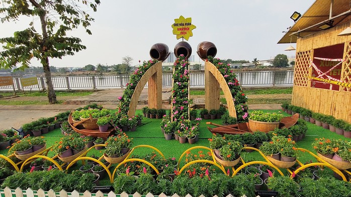 Nhiều loại hoa mới sắp được bày bán tại Chợ hoa Xuân Bình Điền- Ảnh 2. Nhiều loại hoa mới sắp được bày bán tại Chợ hoa Xuân Bình Điền- Ảnh 2.
