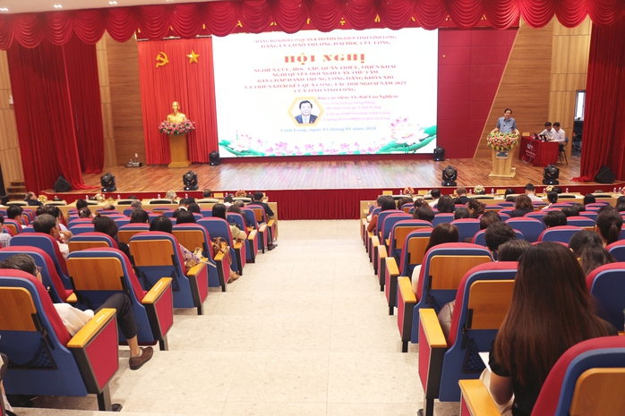 Trường ĐH Cửu Long tổ chức hội nghị quan trọng cho tất cả nhân sự của trường- Ảnh 2. Trường ĐH Cửu Long tổ chức hội nghị quan trọng cho tất cả nhân sự của trường- Ảnh 2.