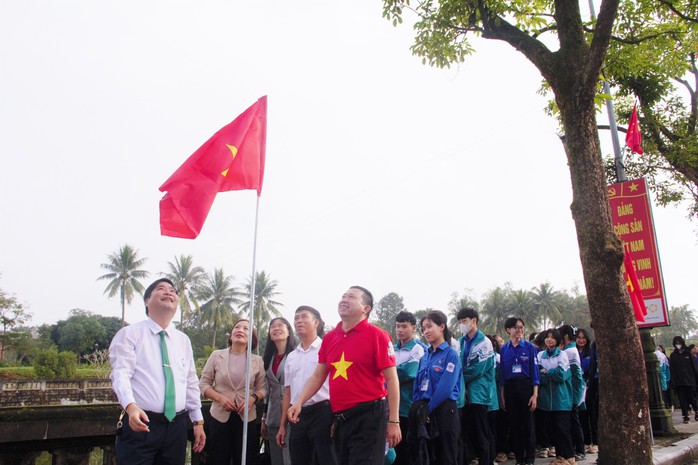 Khánh thành "Đường cờ Tổ quốc" tại Thành cổ Quảng Trị- Ảnh 4. Khánh thành "Đường cờ Tổ quốc" tại Thành cổ Quảng Trị- Ảnh 4.