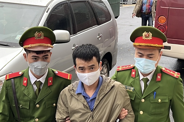 Ông chủ Việt Á khai đưa 50.000 USD, cựu thứ trưởng nói nhận 100 triệu đồng- Ảnh 3. Ông chủ Việt Á khai đưa 50.000 USD, cựu thứ trưởng nói nhận 100 triệu đồng- Ảnh 3.