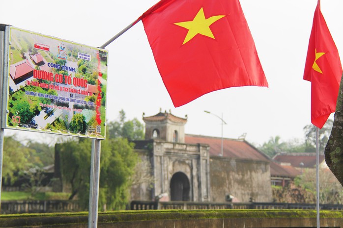 Khánh thành "Đường cờ Tổ quốc" tại Thành cổ Quảng Trị- Ảnh 14. Khánh thành "Đường cờ Tổ quốc" tại Thành cổ Quảng Trị- Ảnh 14.