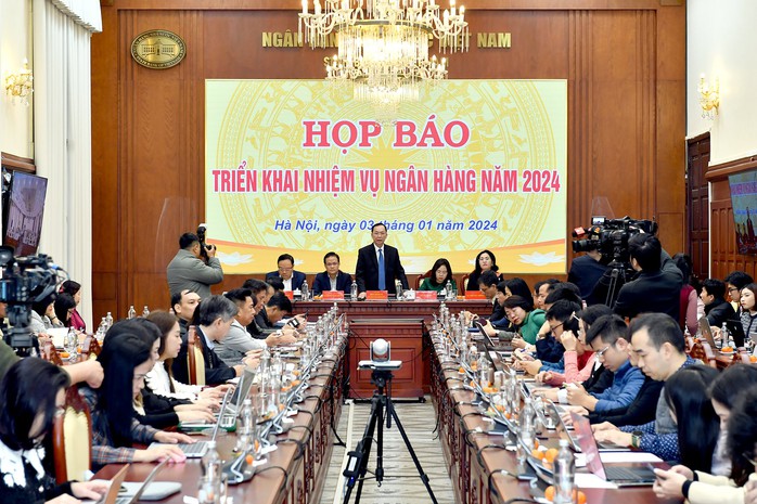 Lãnh đạo Ngân hàng Nhà nước hé lộ định hướng sửa Nghị định 24 về quản lý vàng miếng SJC- Ảnh 1. Lãnh đạo Ngân hàng Nhà nước hé lộ định hướng sửa Nghị định 24 về quản lý vàng miếng SJC- Ảnh 1.