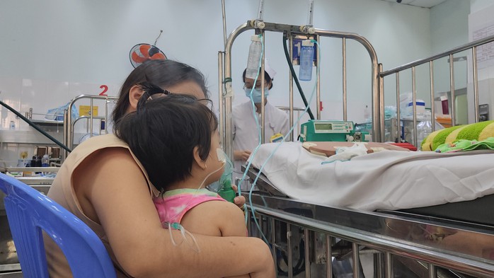 Dịch bệnh hô hấp tăng cao, Sở Y tế TP HCM khuyến cáo gì?- Ảnh 1. Dịch bệnh hô hấp tăng cao, Sở Y tế TP HCM khuyến cáo gì?- Ảnh 1.