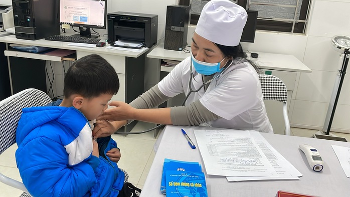 Sắp có thêm 2,8 triệu liều vắc-xin "5 trong 1" tiêm miễn phí- Ảnh 3.
Sắp có thêm 2,8 triệu liều vắc-xin "5 trong 1" tiêm miễn phí- Ảnh 3.
