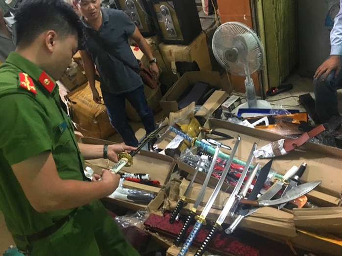 Vì sao Bộ Công an đề xuất siết quản lý dao nhọn trên 20 cm?- Ảnh 1. Vì sao Bộ Công an đề xuất siết quản lý dao nhọn trên 20 cm?- Ảnh 1.