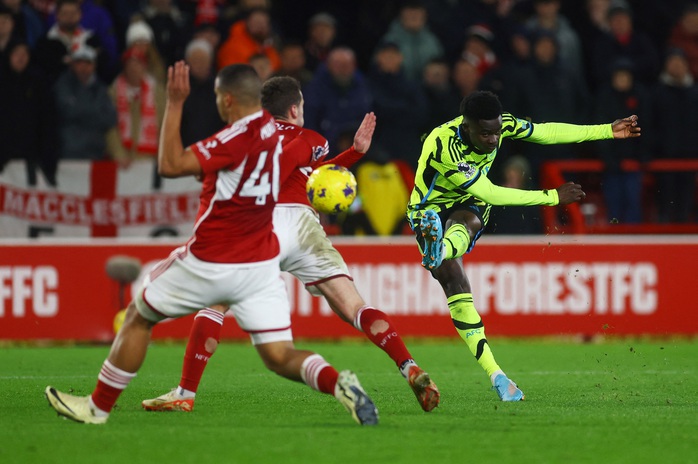 Hiệp 2 bùng nổ, Nottingham Forest suýt lật đổ Arsenal- Ảnh 4. Hiệp 2 bùng nổ, Nottingham Forest suýt lật đổ Arsenal- Ảnh 4.