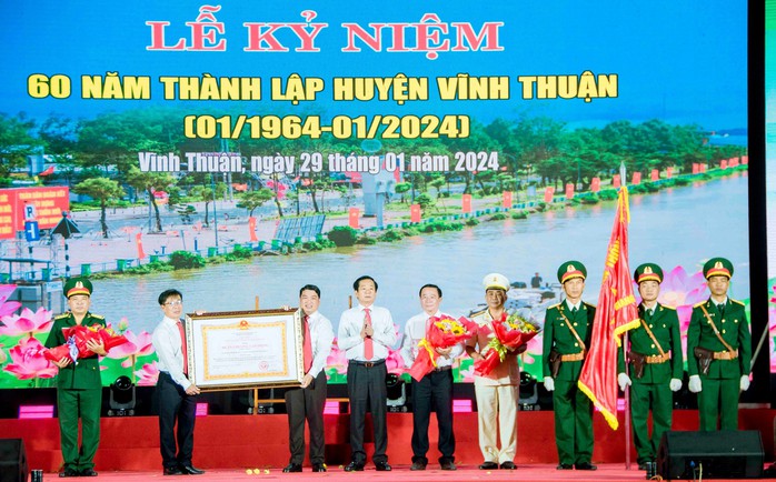 Một huyện của Kiên Giang nhận Huân chương Lao động hạng Nhất- Ảnh 2. Một huyện của Kiên Giang nhận Huân chương Lao động hạng Nhất- Ảnh 2.