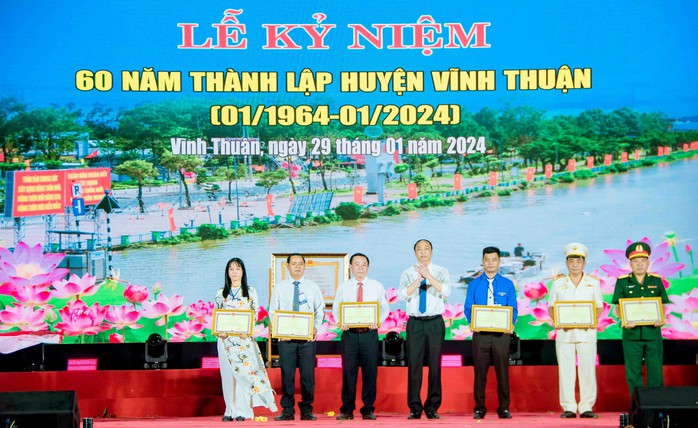 Một huyện của Kiên Giang nhận Huân chương Lao động hạng Nhất- Ảnh 3. Một huyện của Kiên Giang nhận Huân chương Lao động hạng Nhất- Ảnh 3.
