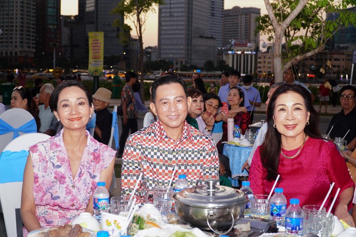 NSND Kim Xuân, NSƯT Hạnh Thúy, Hồ Ngọc Hà… tụ hội!- Ảnh 2. NSND Kim Xuân, NSƯT Hạnh Thúy, Hồ Ngọc Hà… tụ hội!- Ảnh 2.