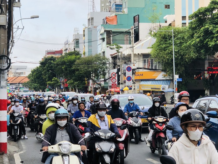 Thông tin các tài xế đi và về TP HCM cần chú ý- Ảnh 1. Thông tin các tài xế đi và về TP HCM cần chú ý- Ảnh 1.