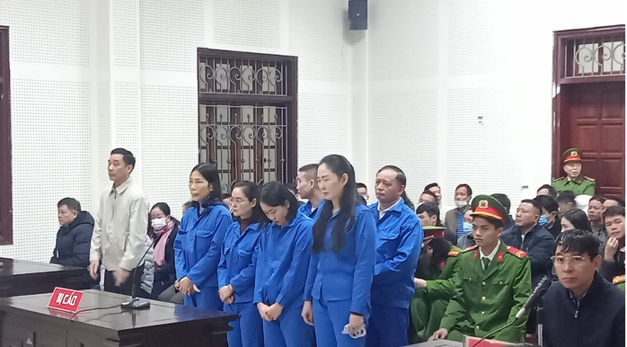 Cựu trưởng Phòng GD-ĐT cấu kết cùng doanh nghiệp "thông thầu"- Ảnh 1. Cựu trưởng Phòng GD-ĐT cấu kết cùng doanh nghiệp "thông thầu"- Ảnh 1.