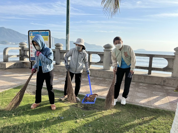 Khánh Hoà phát động ngày lao động vì cộng đồng- Ảnh 7. Khánh Hoà phát động ngày lao động vì cộng đồng- Ảnh 7.
