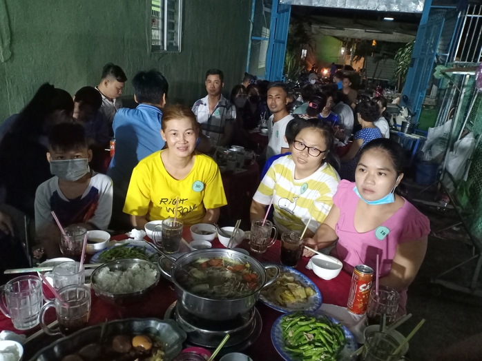 Lo Tết cho công nhân xa quê- Ảnh 1. Lo Tết cho công nhân xa quê- Ảnh 1.