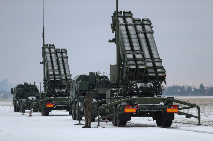 NATO mua thêm 1.000 tên lửa Patriot, họp khẩn với Ukraine- Ảnh 2. NATO mua thêm 1.000 tên lửa Patriot, họp khẩn với Ukraine- Ảnh 2.