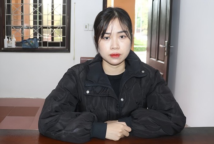 Bắt “hot girl” làm giả hàng trăm bộ hồ sơ, chiếm đoạt hơn 3 tỉ đồng- Ảnh 1. Bắt “hot girl” làm giả hàng trăm bộ hồ sơ, chiếm đoạt hơn 3 tỉ đồng- Ảnh 1.