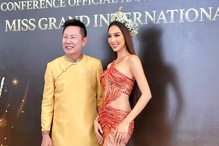 Ông trùm "Miss Grand" lại gây tranh cãi- Ảnh 3.