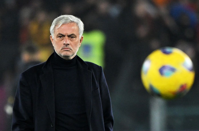 Mourinho: "Nhiều người sẽ coi tôi là kẻ ngốc sau khi xem phim trên Netflix"- Ảnh 1. Mourinho: "Nhiều người sẽ coi tôi là kẻ ngốc sau khi xem phim trên Netflix"- Ảnh 1.