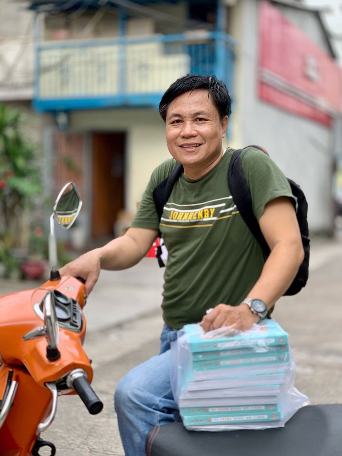 Nhà báo - nhà văn Lê Công Sơn: Hành trình kết nối những giá trị sống!- Ảnh 1. Nhà báo - nhà văn Lê Công Sơn: Hành trình kết nối những giá trị sống!- Ảnh 1.