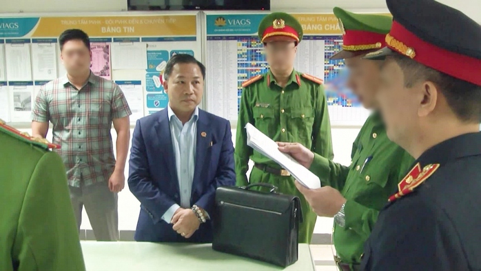 Vợ ông Lưu Bình Nhưỡng nộp 300.000 USD khắc phục hậu quả cho chồng- Ảnh 1. Vợ ông Lưu Bình Nhưỡng nộp 300.000 USD khắc phục hậu quả cho chồng- Ảnh 1.
