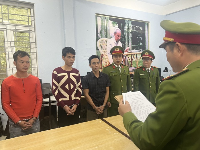 Mất 41 tấn lúa vì lên mạng xã hội Facebook thuê người vận chuyển- Ảnh 1. Mất 41 tấn lúa vì lên mạng xã hội Facebook thuê người vận chuyển- Ảnh 1.