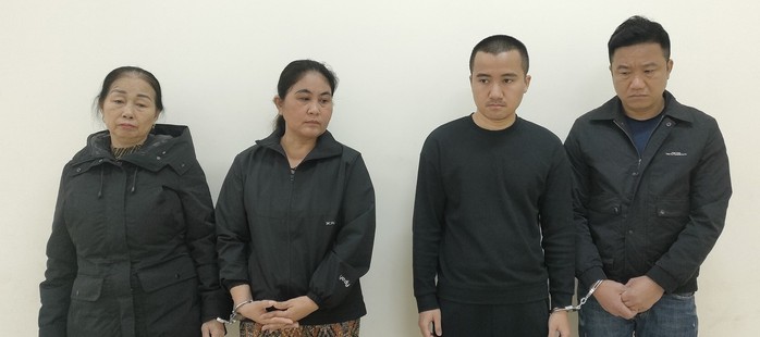 “Nữ quái” có 2 tiền án cầm đầu đường dây cho vay lãi xuất 2.400%/năm- Ảnh 1. “Nữ quái” có 2 tiền án cầm đầu đường dây cho vay lãi xuất 2.400%/năm- Ảnh 1.