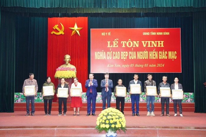 Một địa phương có 437 người hiến giác mạc- Ảnh 2. Một địa phương có 437 người hiến giác mạc- Ảnh 2.