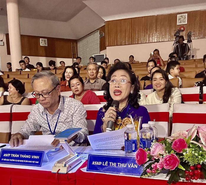 NSND Thảo Vân danh hiệu phải đi đôi với trách nhiệm- Ảnh 2. NSND Thảo Vân danh hiệu phải đi đôi với trách nhiệm- Ảnh 2.