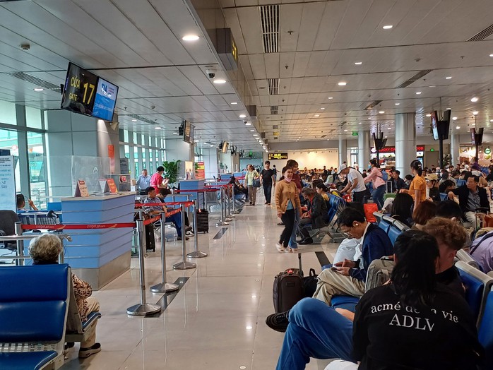 Nhiều người mua nhầm vé máy bay giả, đến giờ ra sân bay mới tá hỏa- Ảnh 2. Nhiều người mua nhầm vé máy bay giả, đến giờ ra sân bay mới tá hỏa- Ảnh 2.