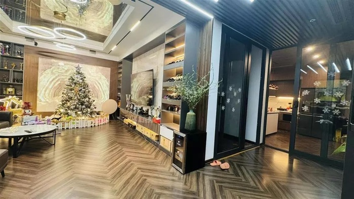 Cơ ngơi của Hồng Đăng

- Ảnh 5.