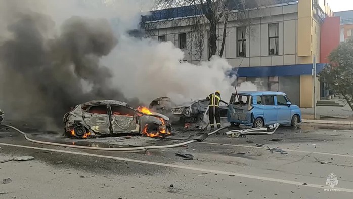 Ukraine đổi chiến thuật, hỏa lực liên tiếp trút xuống Crimea và lãnh thổ Nga- Ảnh 1. Ukraine đổi chiến thuật, hỏa lực liên tiếp trút xuống Crimea và lãnh thổ Nga- Ảnh 1.