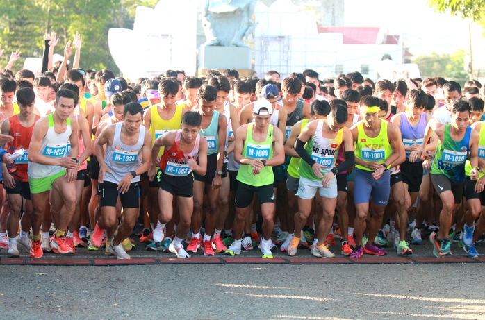 Hoàng Nguyên Thanh, Nguyễn Thị Oanh chinh phục đỉnh cao Bà Rá- Ảnh 3.