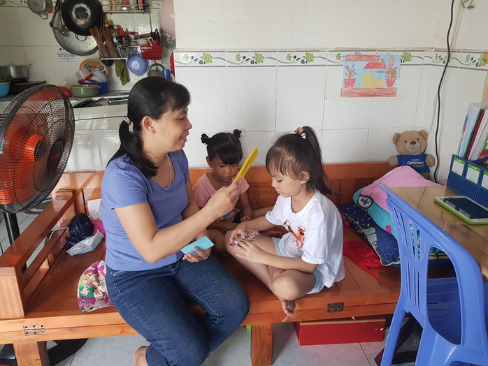Thu nhập thấp, nhiều công nhân tranh thủ tăng ca- Ảnh 1. Thu nhập thấp, nhiều công nhân tranh thủ tăng ca- Ảnh 1.