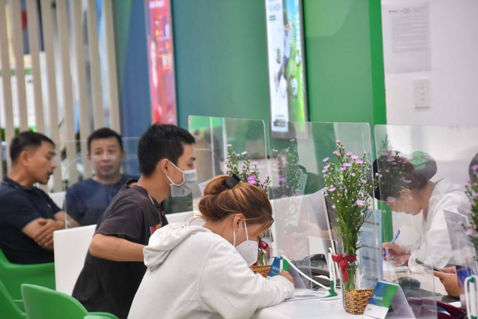 Tăng trưởng tín dụng năm 2023 khả quan hơn dự báo, giúp nhà đầu tư lấy lại niềm tin vào nhóm cổ phiếu ngành ngân hàng Ảnh: Tấn Thạnh Tăng trưởng tín dụng năm 2023 khả quan hơn dự báo, giúp nhà đầu tư lấy lại niềm tin vào nhóm cổ phiếu ngành ngân hàng Ảnh: Tấn Thạnh