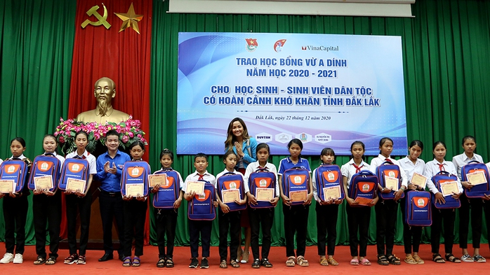 6 năm làm hoa hậu của H'Hen Niê có gì?
- Ảnh 9. 6 năm làm hoa hậu của H'Hen Niê có gì?
- Ảnh 9.