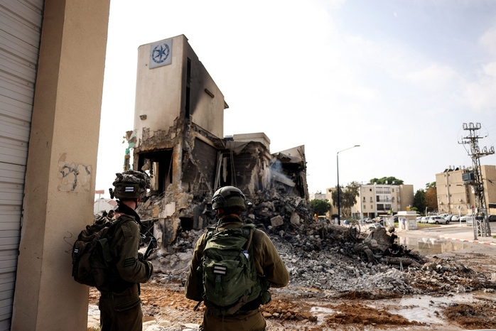 Người phát ngôn quân đội Israel Daniel Hagari cho biết nước này đã tiêu diệt bộ phận chỉ huy của Hamas tại phía Bắc Gaza. Ảnh: CNN Người phát ngôn quân đội Israel Daniel Hagari cho biết nước này đã tiêu diệt bộ phận chỉ huy của Hamas tại phía Bắc Gaza. Ảnh: CNN